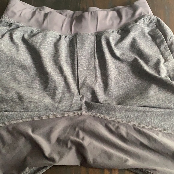 Lululemon T.H.E. Short *Linerless 11" size M - Picture 3 of 7